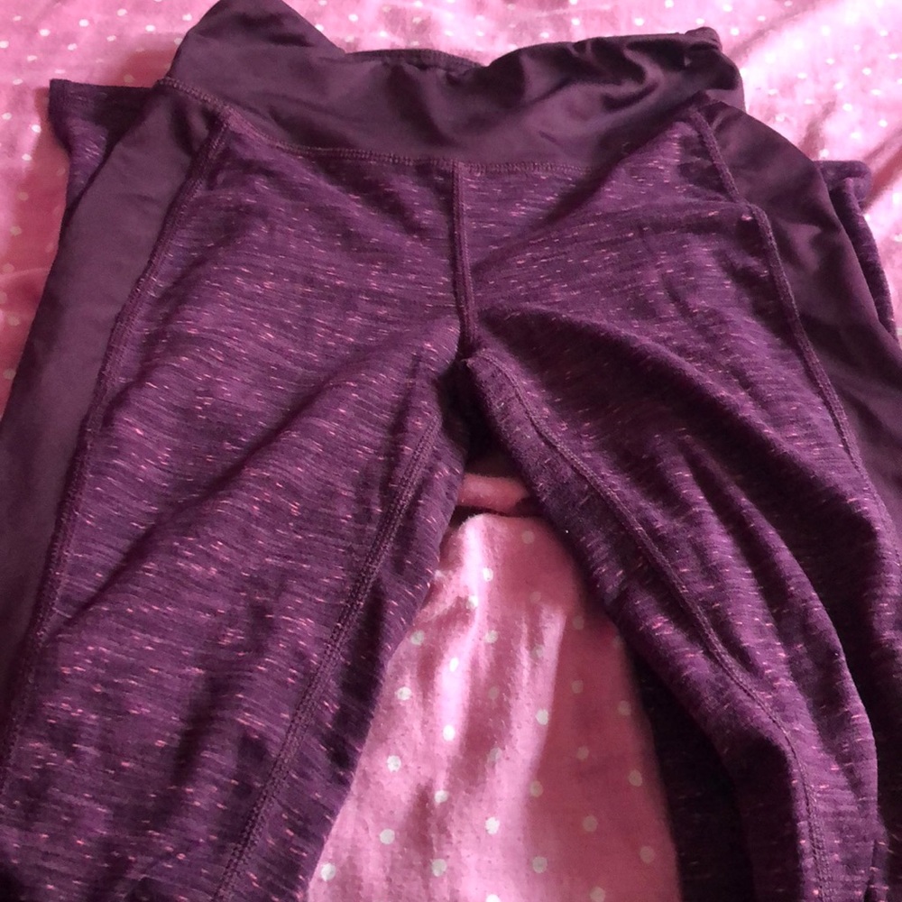Women’s athletic leggings